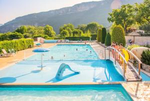 Villages vacances Camping RCN Val de Cantobre : photos des chambres