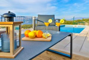 Heritage Holiday House Lori with pool