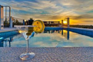 Heritage Holiday House Lori with pool