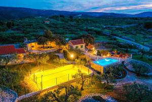 Heritage Holiday House Lori with pool