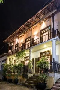 The Entrance Galle Fort - China Garden