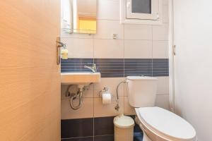 Elegant Home in Quiet Street by Cloudkeys