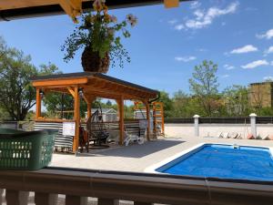Holiday House Resort LONGER LIFE Two connected Houses whit Pool capacity 8 p