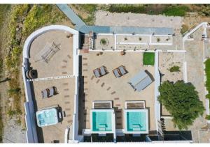 Avgerinos Deluxe Rooms