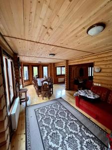 Chalet Flery