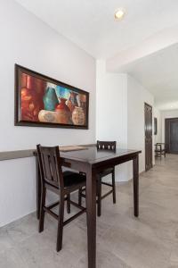 Ground Floor Sonoran Sea 112-W