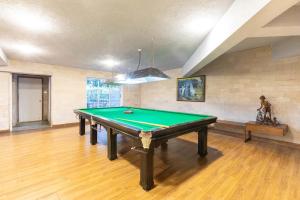 StayVistas Goil Farms with Private Pool, Deck, Jacuzzi, Gym, Steam Room & Activities
