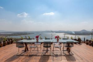 StayVista at Sunset on the Lake - Infinity Lakeview Swimming Pool with Contemporary Interiors & Lavish Amenities