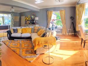 Daweswood - Luxury cottage, lake access & hot tub