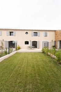 Maisons de vacances MAISON LAVANDE du MAS LOU CAPY : photos des chambres