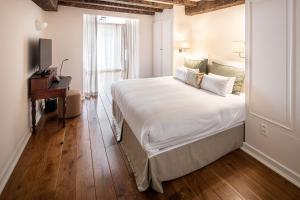 Suite room in De Tuilerieën - Small Luxury Hotels of the World