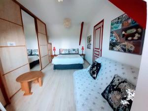 B&B / Chambres d'hotes Le CHENE AUX OISEAUX : photos des chambres