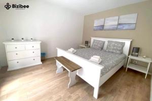 Appartements UN BOUCHON POUR 4  Proche gare Centre Ville : photos des chambres