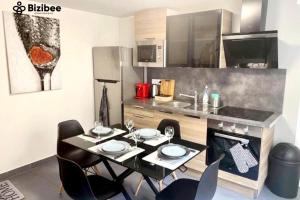 Appartements UN BOUCHON POUR 4  Proche gare Centre Ville : photos des chambres