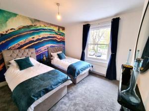Beautiful & Vibrant City Centre House