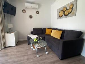 Parque Golf 16 by SunHousesCanarias