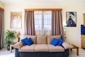 COLONIAL FAMILY apartment #3