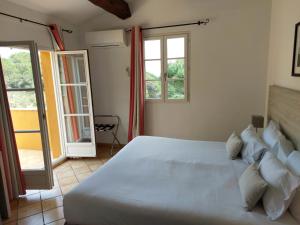 Hotels Hotel les Bouis - Vue mer : photos des chambres