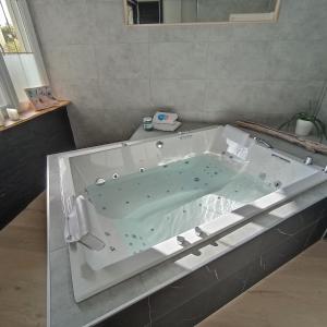 Hotels Hotel de charme & SPA Le Grand Large : photos des chambres