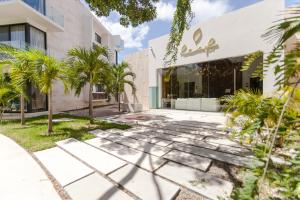 Mexican style studio with free Spa & Gym access