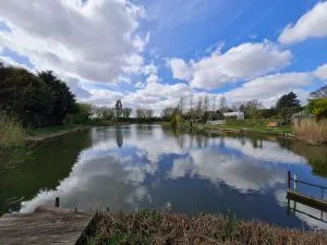 Green Haven - Leake Common Side