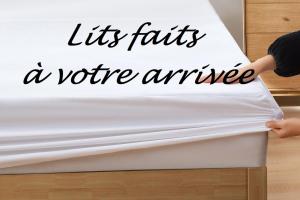 Maisons de vacances Gite urbain les jardins de la meyne : photos des chambres