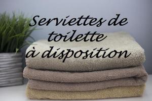 Maisons de vacances Gite urbain les jardins de la meyne : photos des chambres