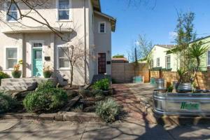 Historic House - Two units in one large home. - 4hvězdičkové hotely ve městě Santa Rosa