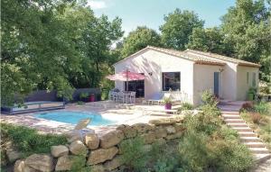 Maisons de vacances Awesome Home In St Romain En Viennois With 3 Bedrooms, Wifi And Outdoor Swimming Pool : photos des chambres