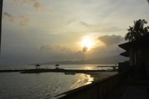 Segara Wangi Beach Cottages