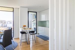 Sun&Sea Luxury Apartment by MP