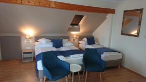 Triple Room with Balcony room in Hotel Napsugár