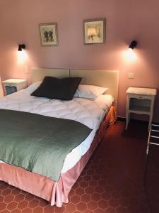 B&B / Chambres d'hotes GOLF CLUB D'UZES : photos des chambres