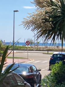 TRÈS BEL APPARTEMENT ENTIÈREMENT RÉNOVÉ