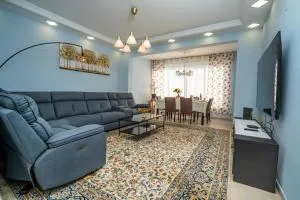 Windows on Netanya Luxury Penthouse Downtown - Sha‘ar H̱efer