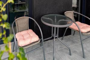 Downtown Apartments ,next to Spodek-free parking