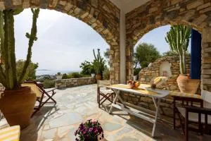 Balloo - A house gazing out on the Aegean blue - Aneratzá