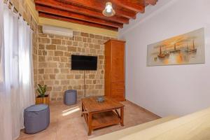 Margaritis Luxury Medieval House