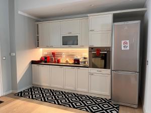 The Elegant Summer House