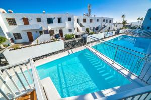 Precioso apartamento con piscina