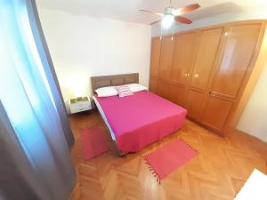 Apartment in a residential building in the center of Pag