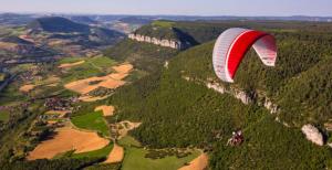 Appartements Hebergement insolite avec jacuzzi privatif Millau : Appartement 1 Chambre