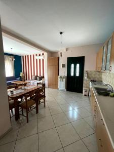 Marinas spacious family apartment Kavala