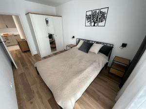 NEWPORT Industrial Apartment