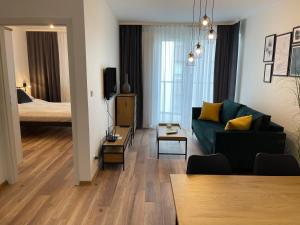 NEWPORT Industrial Apartment