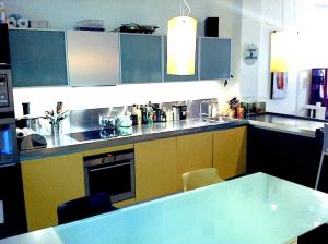 Modern Design Loft Apartment, Steps to Notre Dame