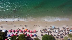 Regina del mare apartamento de 02 dormitorios para até 06 pessoas a 50 mts da praia