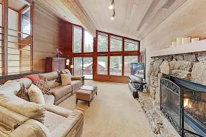 Amazing Dollar Point Retreat - Carnelian Heights