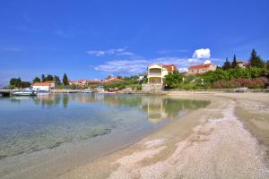 Sunshine Place by the beach