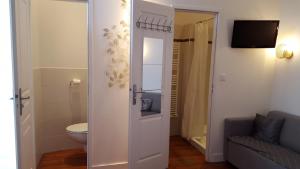 B&B / Chambres d'hotes B&B La Halte Montaigne : Chambre Double Standard